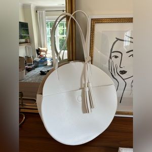 NWT Remi/Reid White Circular handbag